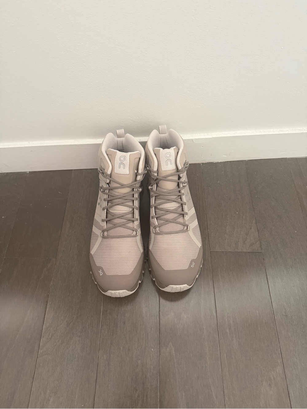 On Running Running Womens Cloudrock Waterproof Mid-Top Trail Shoes - Taupe